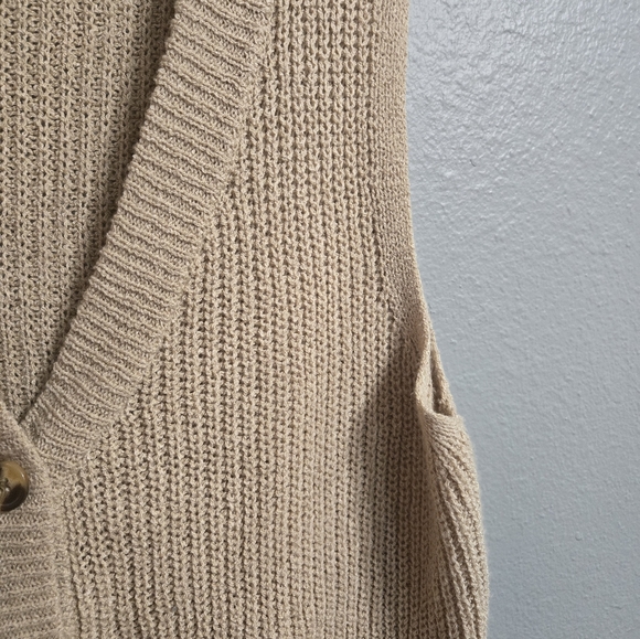 Becool Tan Knit Sweater Vest Size Medium/Large - Picture 4 of 15